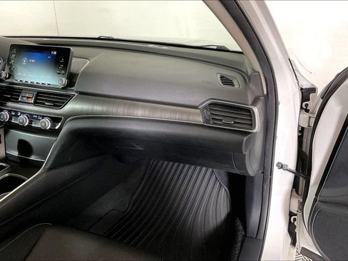 Used 2019 Honda Accord LX image 16