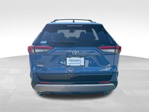 Used 2025 Toyota RAV4 SE AWD/4WD image 4