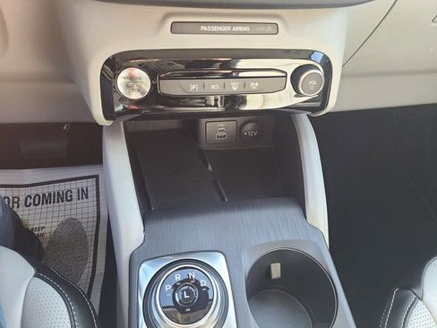 New 2026 Ford Escape SE w/ PHEV Premium Package FWD image 14