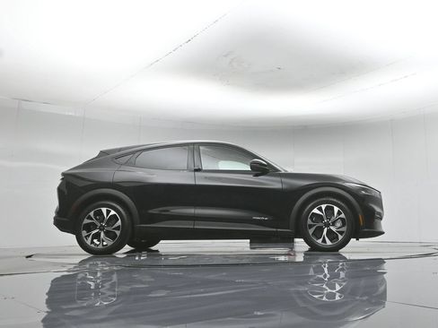 Certified 2025 Ford Mustang Mach-E Select RWD image 46