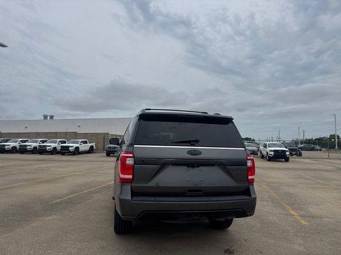 Used 2019 Ford Expedition XLT w/ Equipment Group 201A RWD image 19