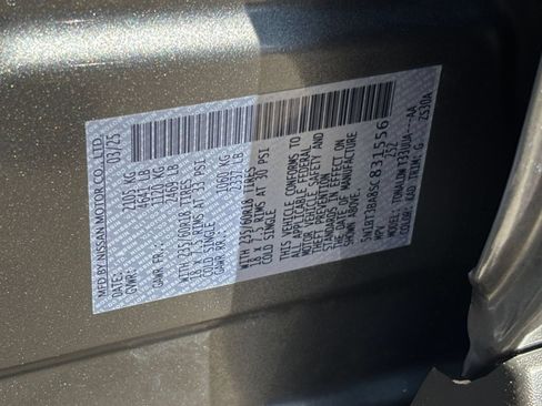 Used 2025 Nissan Rogue SV FWD image 31