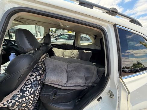 Used 2020 Subaru Forester Limited w/ Popular Package #3 AWD/4WD image 10
