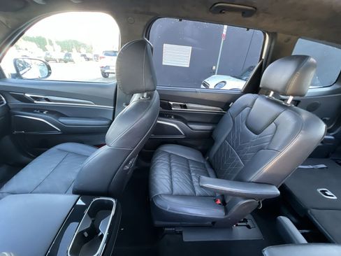 Used 2023 Kia Telluride SX Prestige X-Pro image 3