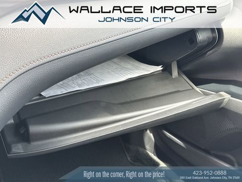 Used 2020 Toyota Camry XLE image 20