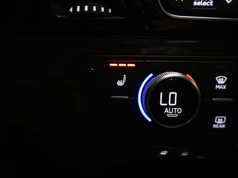 Used 2017 Audi Q7 3.0T Premium AWD/4WD image 20