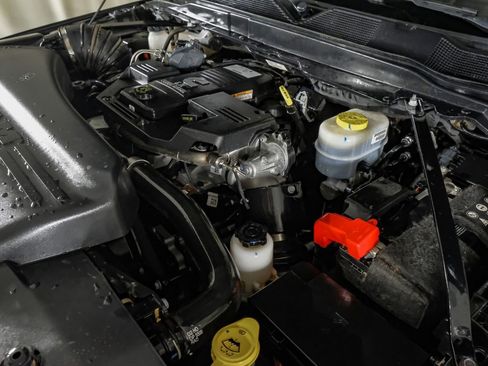 Used 2024 RAM 3500 Limited w/ Towing Technology Group AWD/4WD image 48