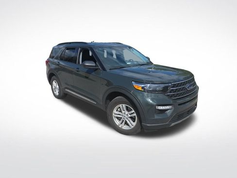 Used 2023 Ford Explorer XLT w/ Equipment Group 202A AWD/4WD image 3