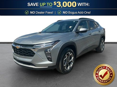 Used 2024 Chevrolet Trax LT w/ Driver Confidence Package FWD image 1