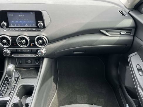 Used 2025 Nissan Sentra S FWD image 18