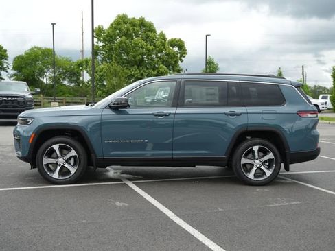 New 2026 Jeep Grand Cherokee L Limited w/ Luxury Tech Group II AWD/4WD image 4