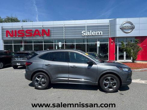 Used 2023 Ford Escape ST-Line w/ Tech Pack #1 AWD/4WD image 8