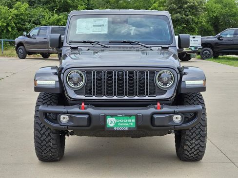 New 2025 Jeep Gladiator Rubicon image 2