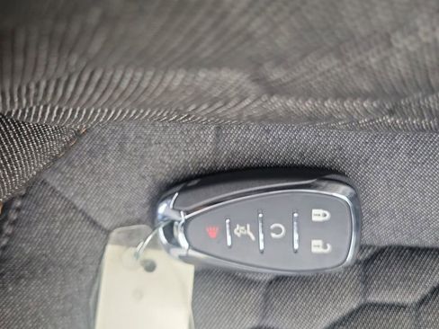 Used 2020 Chevrolet Equinox LT image 38