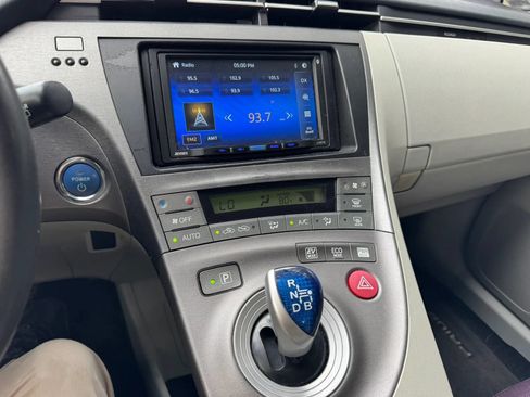 Used 2013 Toyota Prius Two FWD image 36