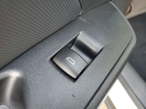 New 2026 Chevrolet Equinox EV LT image 15