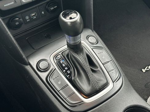 Used 2020 Hyundai Kona Ultimate image 21