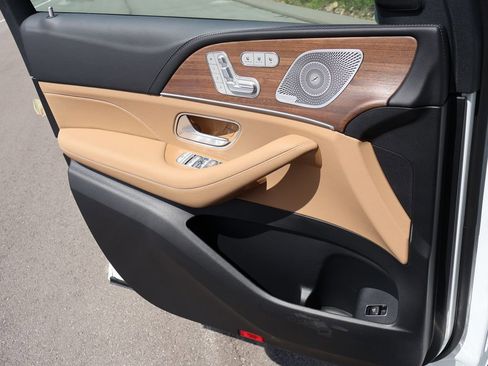 New 2026 Mercedes-Benz GLS 450 4MATIC image 37
