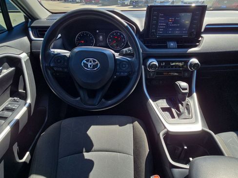 Used 2022 Toyota RAV4 XLE image 27