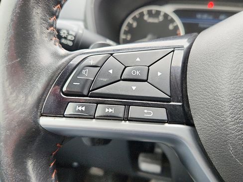 Used 2024 Nissan Altima 2.5 SR FWD image 15