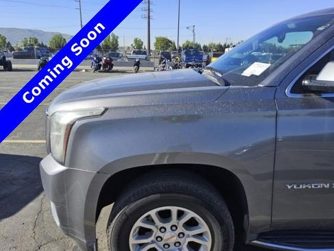 Used 2020 GMC Yukon XL SLT RWD image 2