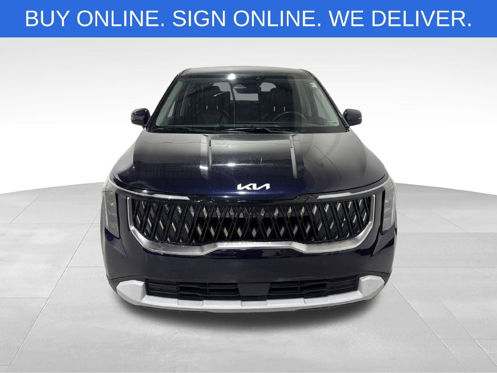Used 2025 Kia Carnival FWD image 11