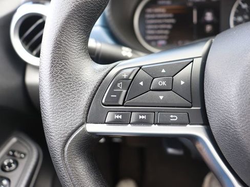 Used 2025 Nissan Versa SV FWD image 18