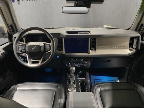 Certified 2025 Ford Bronco Outer Banks AWD/4WD image 2