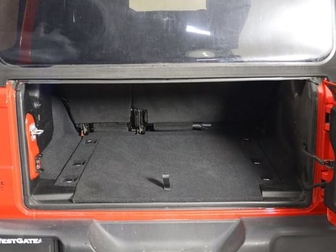 Used 2018 Jeep Wrangler Unlimited Sport S AWD/4WD image 17