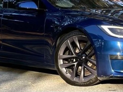 Used 2022 Tesla Model S AWD/4WD image 10