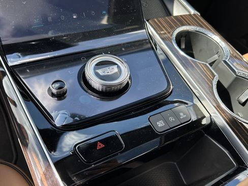 New 2026 Cadillac Escalade Luxury image 23