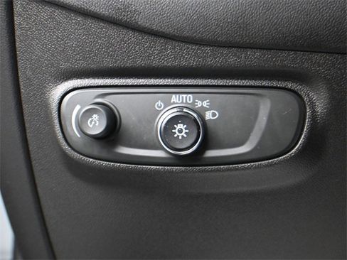 Used 2023 Chevrolet Equinox RS image 15