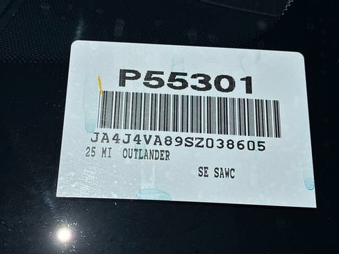 Used 2025 Mitsubishi Outlander SE AWD/4WD image 34