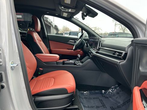 Used 2023 Kia Sportage SX image 14