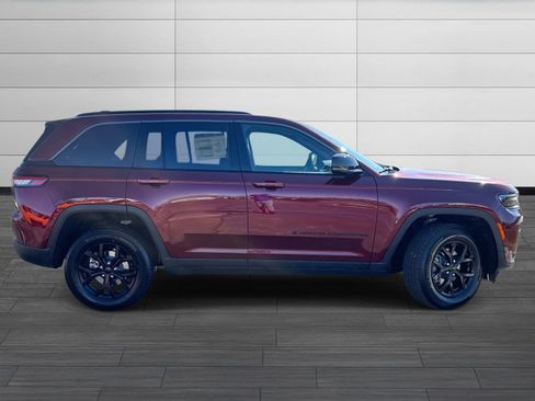 New 2026 Jeep Grand Cherokee Altitude AWD/4WD image 3