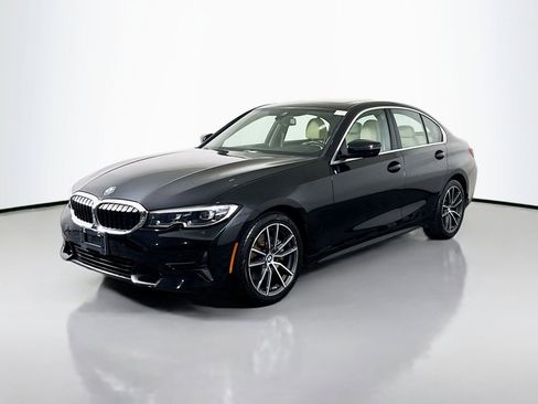 Used 2020 BMW 330i Sedan w/ Convenience Package RWD image 3