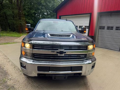 Used 2017 Chevrolet Silverado 3500 LTZ w/ Duramax Plus Package AWD/4WD image 4