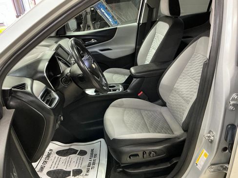 Used 2019 Chevrolet Equinox LT image 12