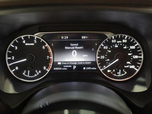 Used 2023 Nissan Rogue SL w/ SL Premium Package FWD image 12