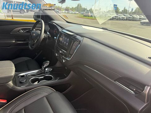 Used 2023 Chevrolet Traverse Premier w/ LPO, Floor Liner Package AWD/4WD image 12