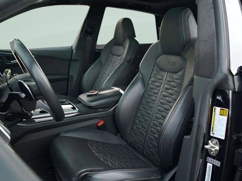 Used 2021 Audi RS Q8 w/ Luxury Package image 37