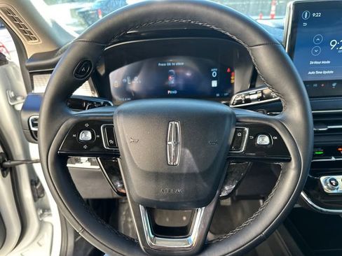 Used 2025 Lincoln Corsair AWD w/ Equipment Group 101A image 24