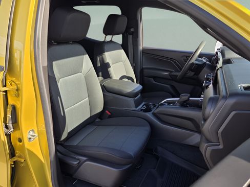 Certified 2023 Chevrolet Colorado Trail Boss w/ Technology Package AWD/4WD image 15