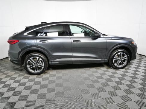 New 2026 Audi Q5 Premium AWD/4WD image 2