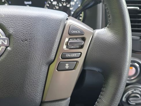 Used 2024 Nissan Titan SV w/ SV Bronze Edition Package AWD/4WD image 18