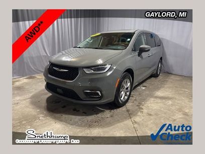 Used 2023 Chrysler Pacifica Touring-L