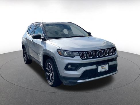 Used 2025 Jeep Compass Limited image 1