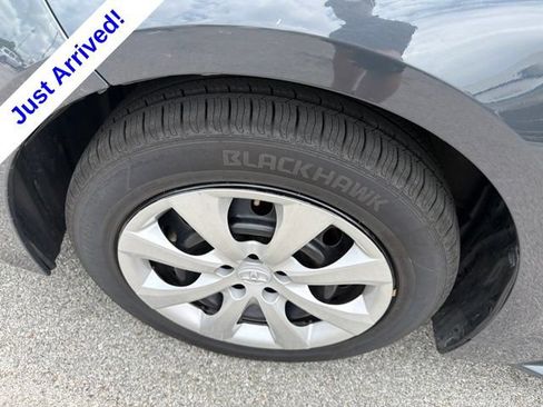 Used 2024 Toyota Corolla LE FWD image 10