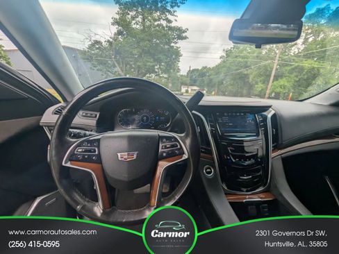 Used 2018 Cadillac Escalade ESV Luxury AWD/4WD image 8
