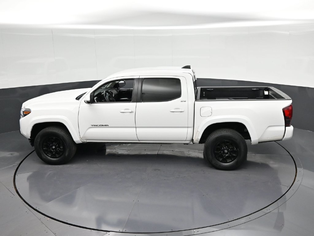 Used 2022 Toyota Tacoma SR5 w/ Technology Package RWD image 26